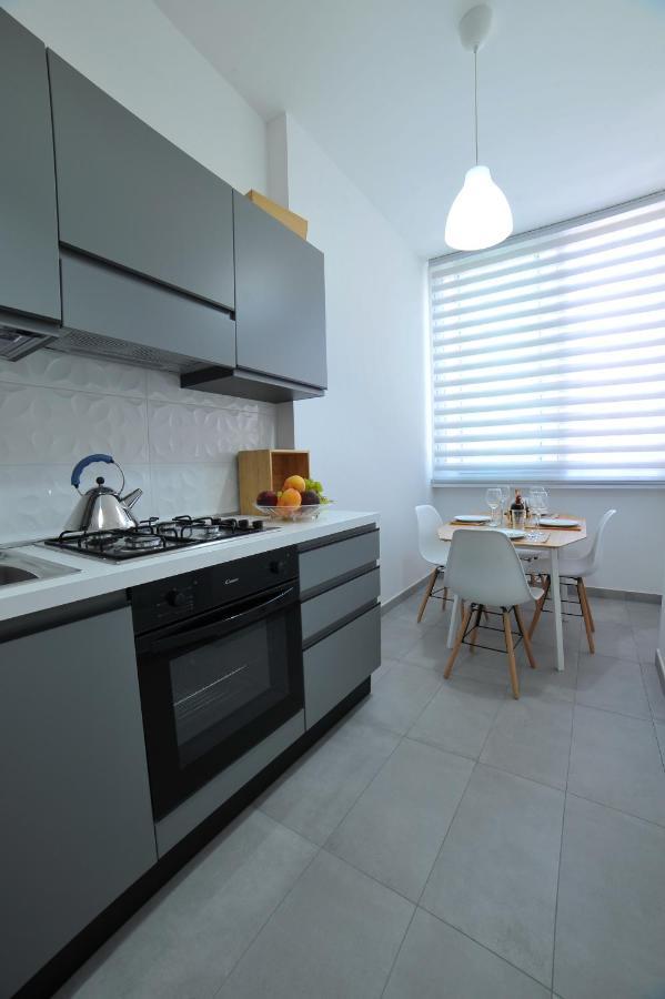 Home 22 Appartamento In Centro Storico - Катания Екстериор снимка