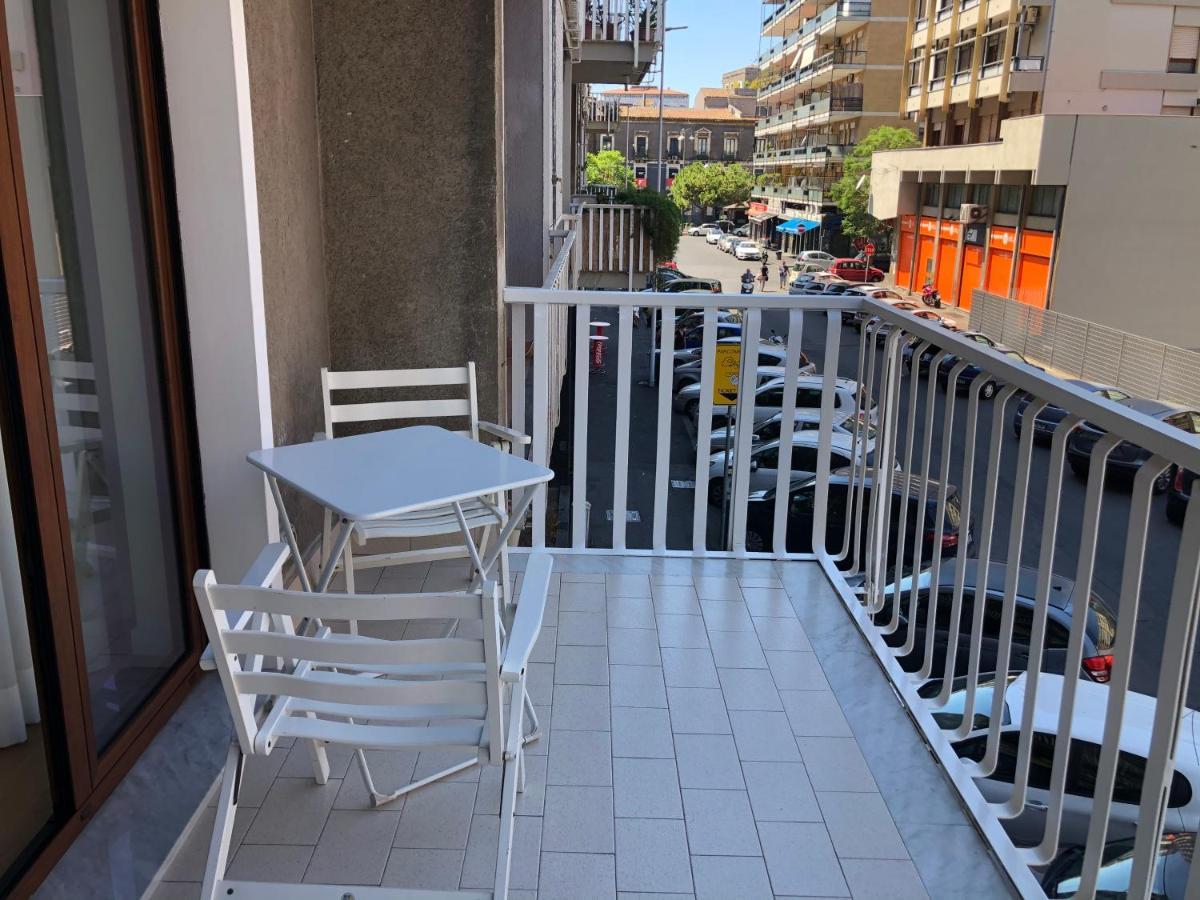 Home 22 Appartamento In Centro Storico - Катания Екстериор снимка