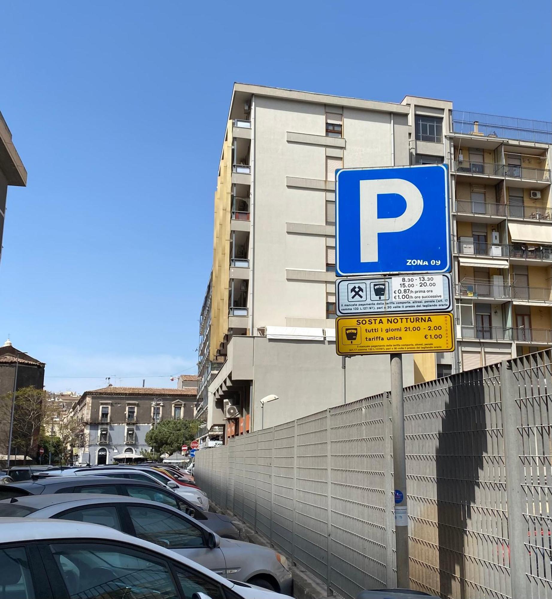 Home 22 Appartamento In Centro Storico - Катания Екстериор снимка